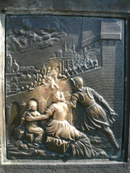 Tablica na rzeźbie św. Jana Nepomucena